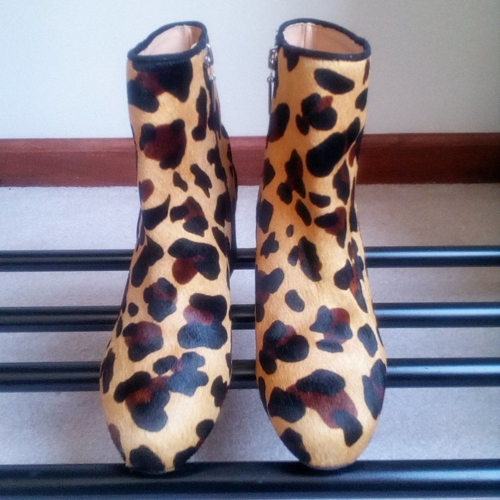 Schutz Women's Mery Bold Leopard Print Boot New